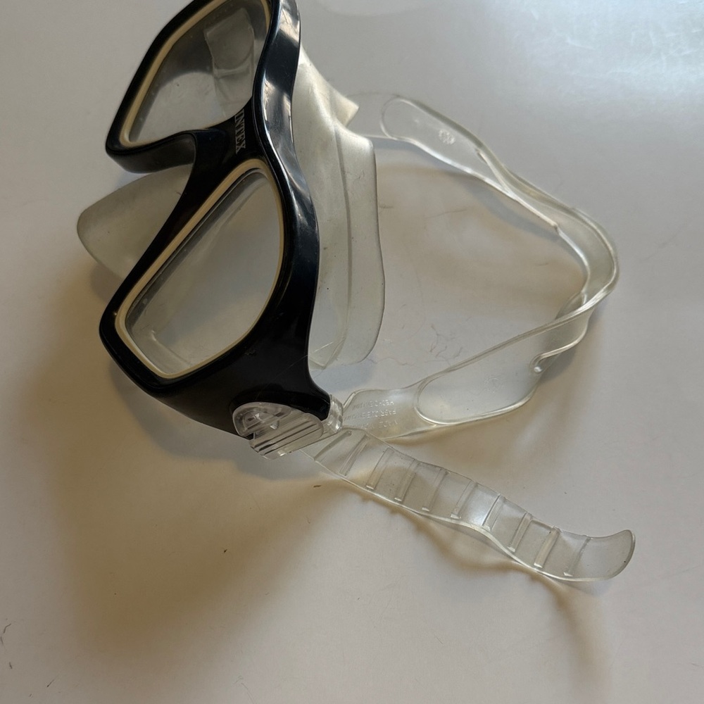 INTEX Surf Rider Adult Clear Swim Mask with Black Trim
